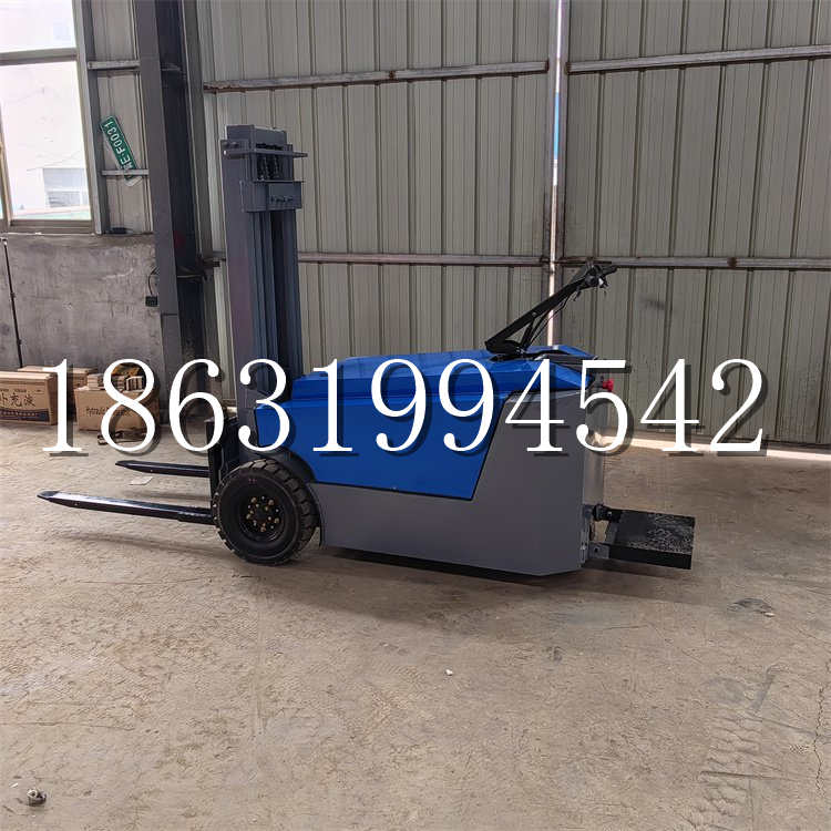 沈阳市全电动叉车插腿式堆高车液压装卸车1.5吨升高小型站驾式铲车